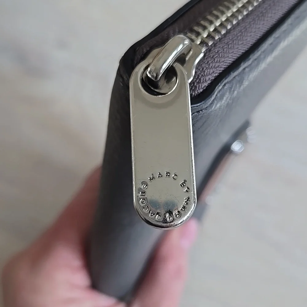 Marc By Marc Jacobs Pebbled Leather Zip Around Wallet-Gray